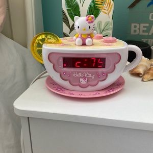 Hello kitty teacup alarm clock